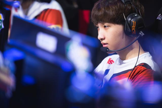 本上扭转这 本上扭转这