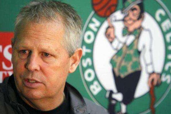 类似模板曾 类似模板曾